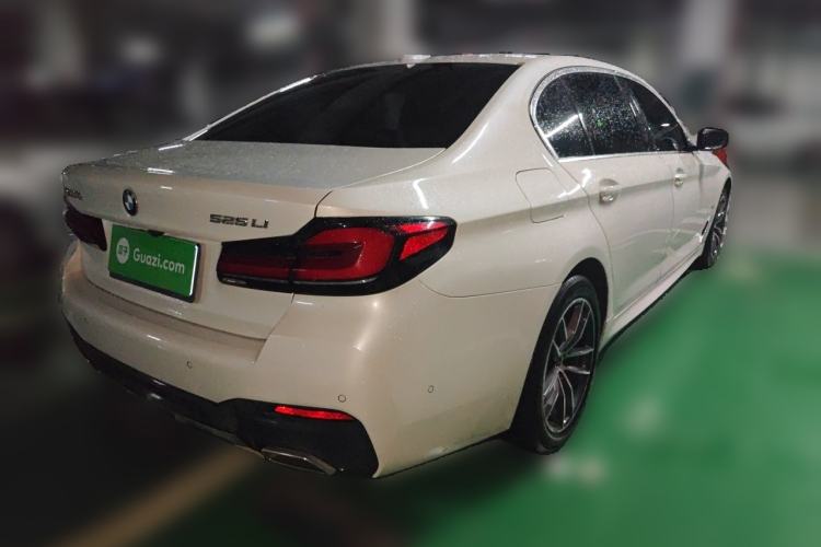 Used BMW 5 Series 2022 525Li M Sport Package Rear Right 45 Deg