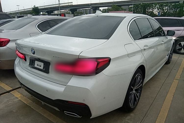 Used BMW 5 Series 2022 Second Facelift 530Li Leading Edition M Sport Package Rear Right 45 Deg