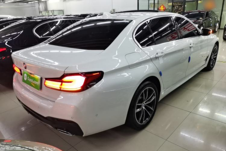 Used BMW 5 Series 2022 Second Facelift 525Li M Sport Package Rear Right 45 Deg