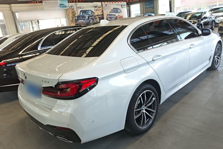 Used BMW 5 Series 2022 Second Facelift 525Li M Sport Package Rear Right 45 Deg