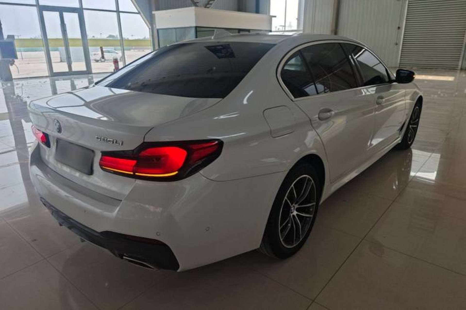 Used BMW 5 Series 2022 Second Facelift 525Li M Sport Package Rear Right 45 Deg