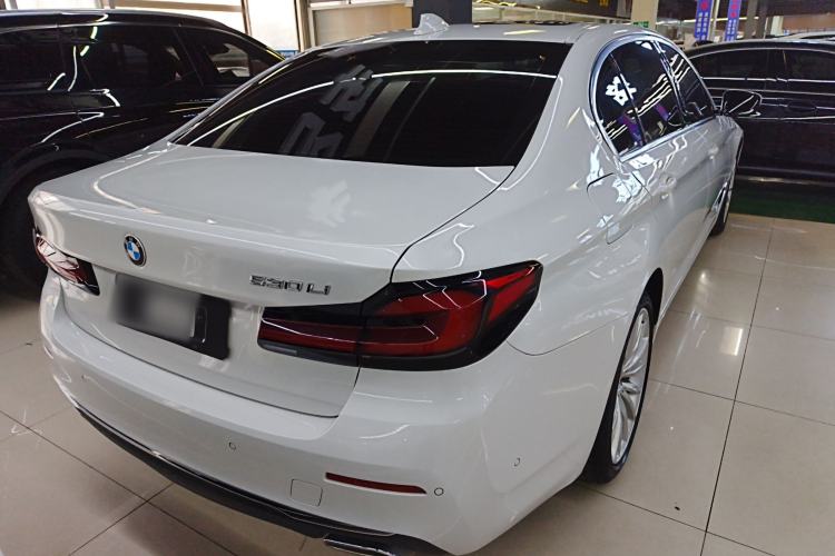 Used BMW 5 Series 2022 Second Facelift 530Li Luxury Edition Premium Package Rear Right 45 Deg