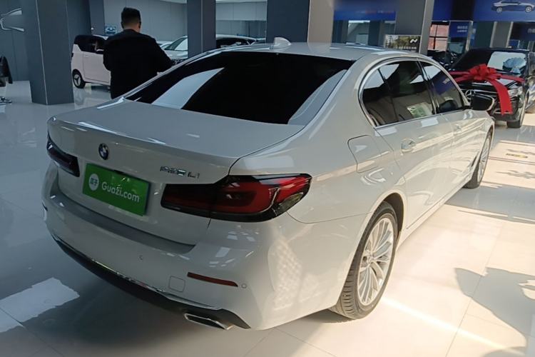 Used BMW 5 Series 2022 Second Facelift 525Li Luxury Package Rear Right 45 Deg