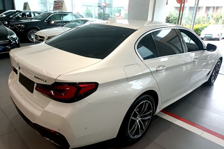 Used BMW 5 Series 2022 Second Facelift 525Li M Sport Package Rear Right 45 Deg