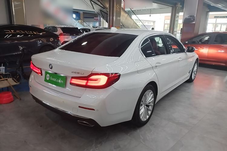 Used BMW 5 Series 2022 Restyled 525Li Luxury Package Rear Right 45 Deg