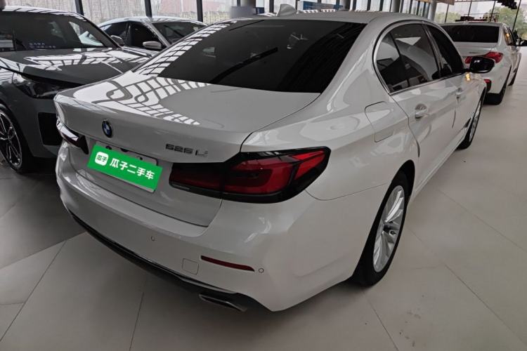 Used BMW 5 Series 2022 Restyled 525Li Luxury Package Rear Right 45 Deg