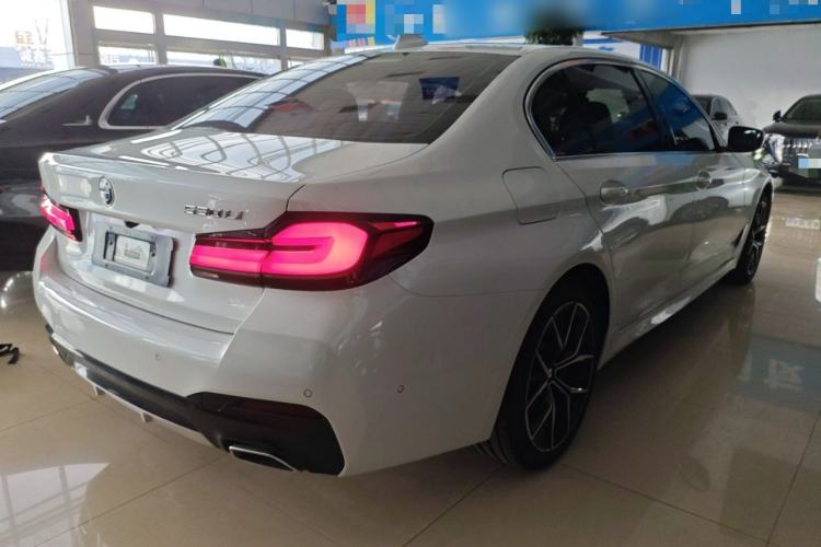 Used BMW 5 Series 2022 Revised Version 3 530Li Luxury Edition M Sport Package Rear Right 45 Deg