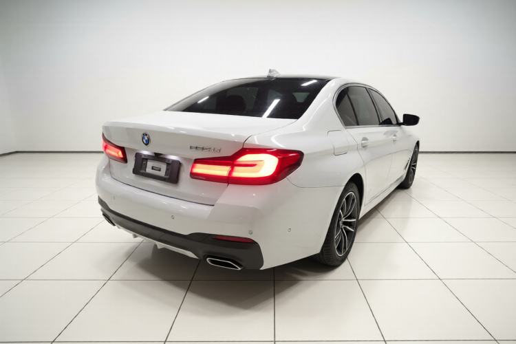 Used BMW 5 Series 2022 Second Facelift 525Li M Sport Package Rear Right 45 Deg