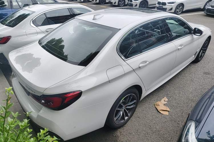 Used BMW 5 Series 2022 Second Facelift 525Li M Sport Package Rear Right 45 Deg