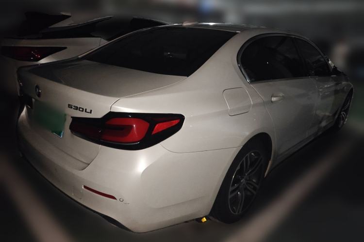 Used BMW 5 Series 2022 Updated 530Li Leading Edition Luxury Package Rear Right 45 Deg