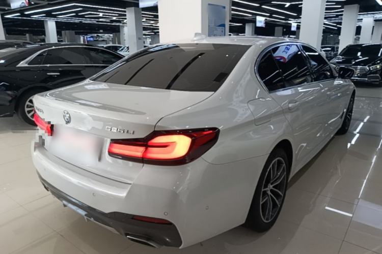 Used BMW 5 Series 2022 Second Facelift 525Li M Sport Package Rear Right 45 Deg
