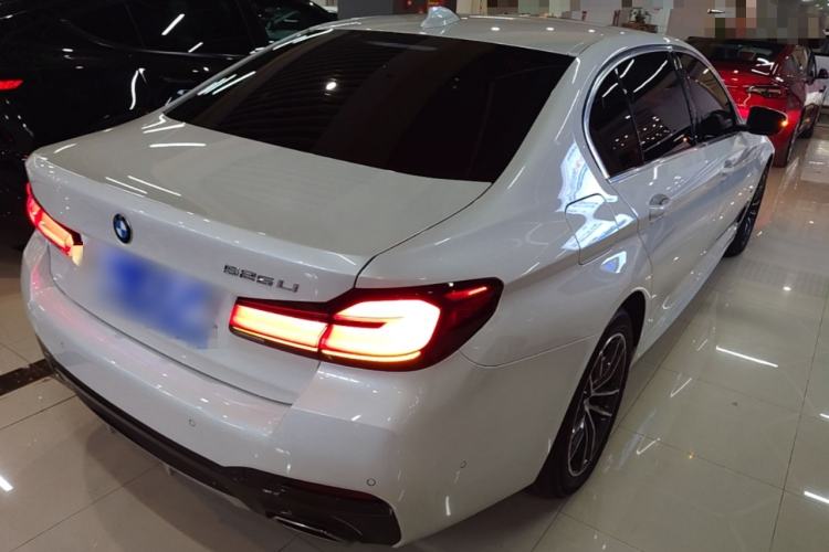 Used BMW 5 Series 2022 Second Facelift 525Li M Sport Package Rear Right 45 Deg