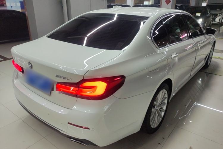 Used BMW 5 Series 2022 Restyled 525Li Luxury Package Rear Right 45 Deg
