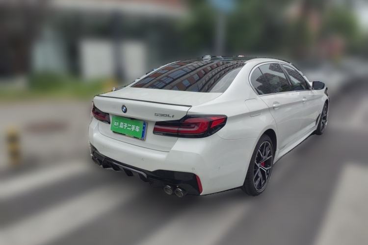Used BMW 5 Series 2022 Second Facelift 530Li Luxury Version M Sport Package Rear Right 45 Deg