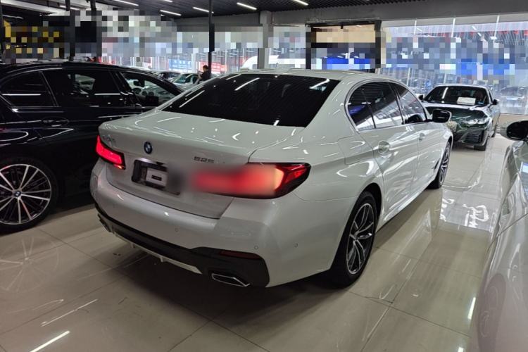 Used BMW 5 Series 2022 Second Facelift 525Li M Sport Package Rear Right 45 Deg