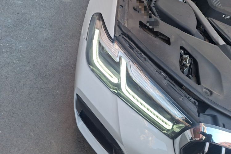 Used BMW 5 Series 2022 Revised Version 530Li xDrive M Sport Package Right Front Headlight