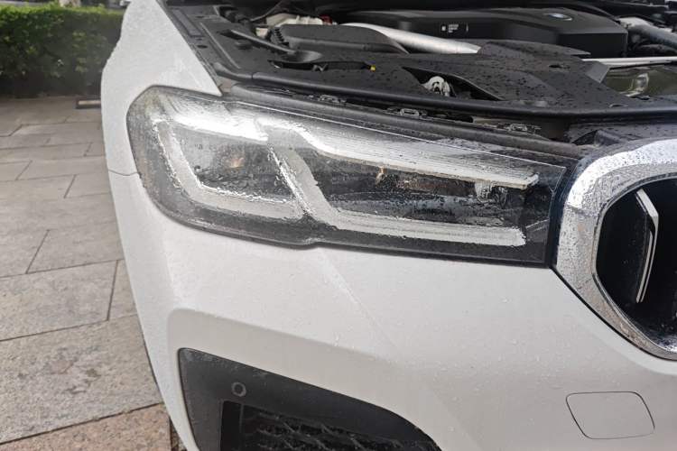 Used BMW 5 Series 2022 Restyled 530Li Leading Edition M Sport Package Right Front Headlight