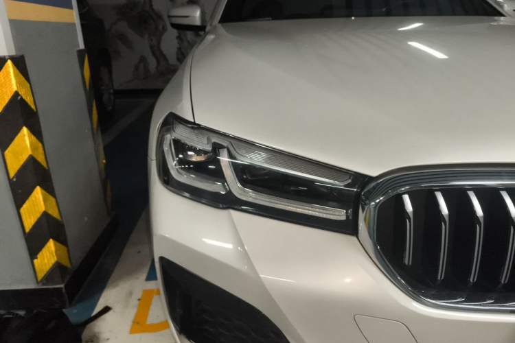 Used BMW 5 Series 2022 Second Facelift 530Li Luxury Version M Sport Package Right Front Headlight