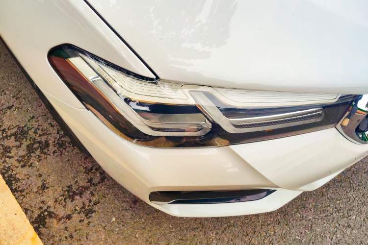Used BMW 5 Series 2022 Second Facelift 525Li M Sport Package Right Front Headlight