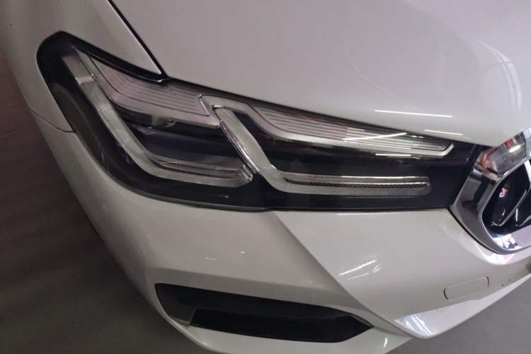 Used BMW 5 Series 2022 525Li M Sport Package Right Front Headlight