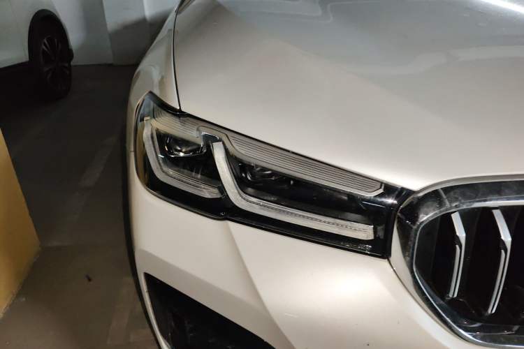 Used BMW 5 Series 2022 Restyled 530Li Leading Edition M Sport Package Right Front Headlight