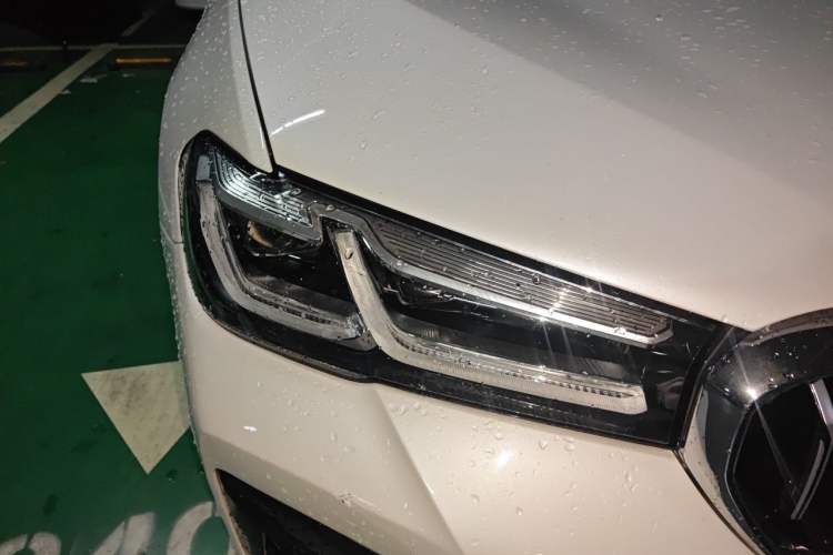 Used BMW 5 Series 2022 525Li M Sport Package Right Front Headlight