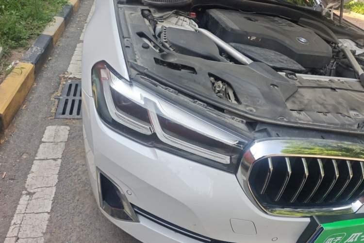 Used BMW 5 Series 2022 Second Facelift 530Li Leading Edition Luxury Package Right Front Headlight