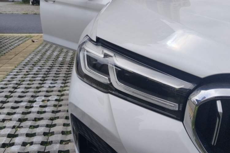 Used BMW 5 Series 2022 Restyled 530Li Leading Edition M Sport Package Right Front Headlight