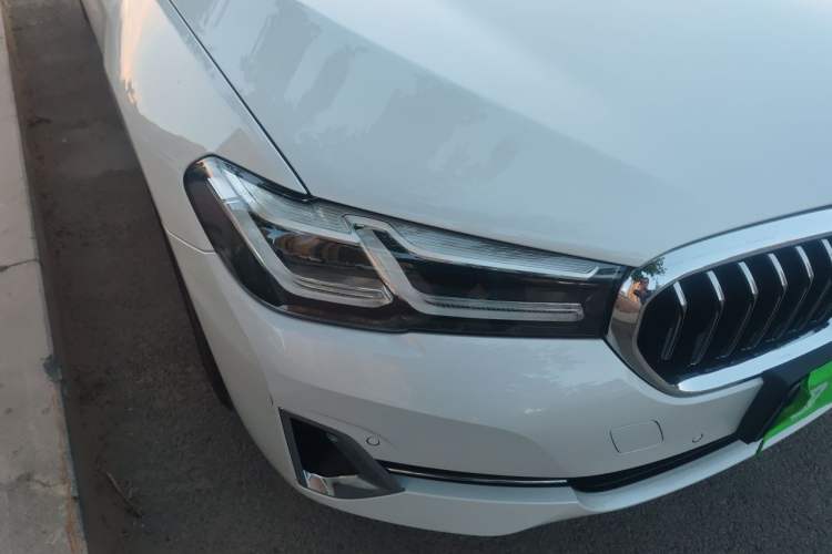 Used BMW 5 Series 2022 Updated 530Li xDrive Luxury Package Right Front Headlight