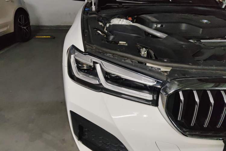 Used BMW 5 Series 2022 Second Facelift 525i M Sport Package Right Front Headlight