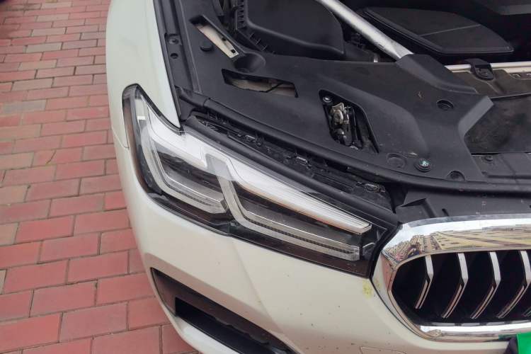 Used BMW 5 Series 2022 Restyled 530Li Leading Edition M Sport Package Right Front Headlight