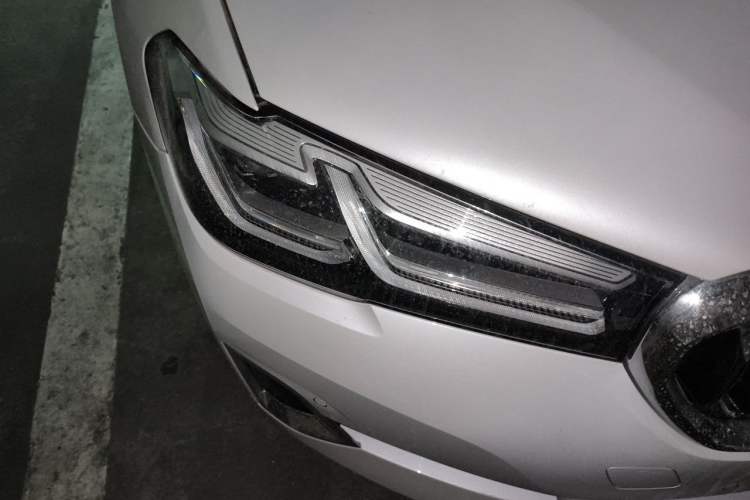 Used BMW 5 Series 2022 Second Facelift 530Li xDrive Luxury Package Right Front Headlight