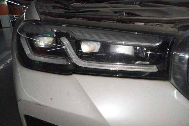 Used BMW 5 Series 2022 530Li Leading Model M Sport Package Right Front Headlight