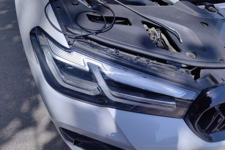 Used BMW 5 Series 2022 Revised Version 530Li xDrive M Sport Package Right Front Headlight