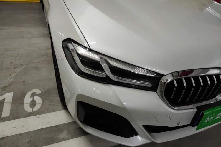 Used BMW 5 Series 2022 Restyled 525Li M Sport Package Right Front Headlight