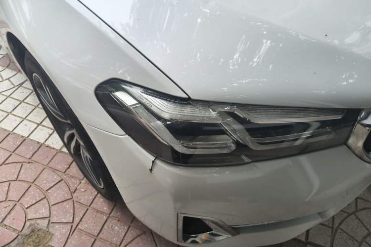Used BMW 5 Series 2022 Updated 530Li xDrive Luxury Package Right Front Headlight