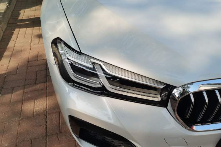 Used BMW 5 Series 2022 Restyled 525Li M Sport Package Right Front Headlight