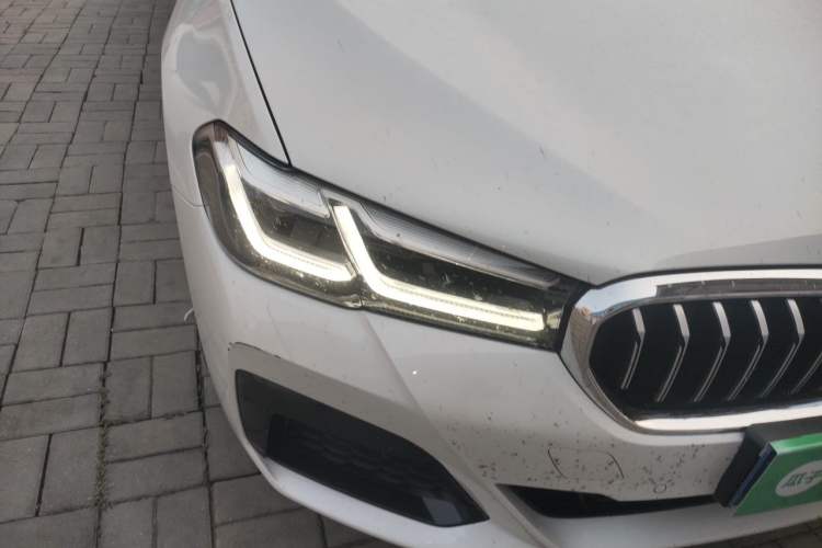 Used BMW 5 Series 2022 Second Facelift 530Li Luxury Version M Sport Package Right Front Headlight