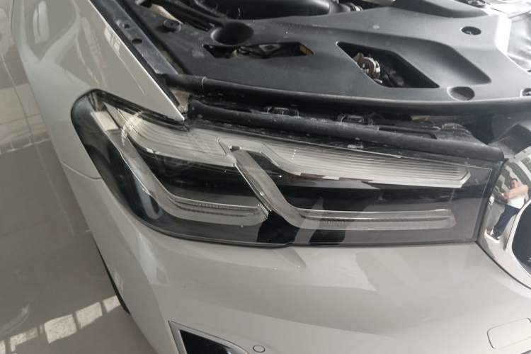 Used BMW 5 Series 2022 Second Facelift 525Li Luxury Package Right Front Headlight