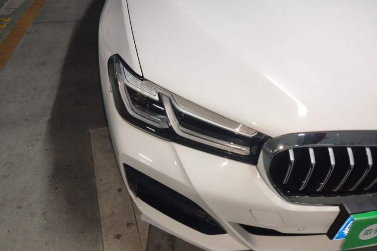 Used BMW 5 Series 2022 540i Sport Line M Sport Package Right Front Headlight