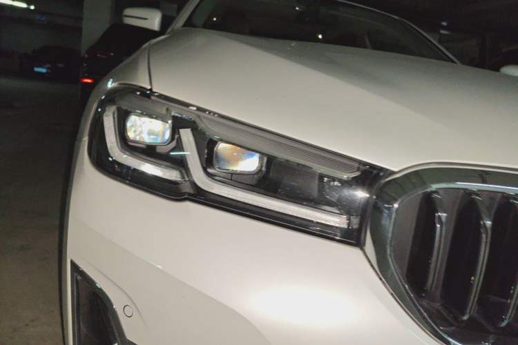 Used BMW 5 Series 2022 Second Facelift 530Li Leading Edition Luxury Package Right Front Headlight