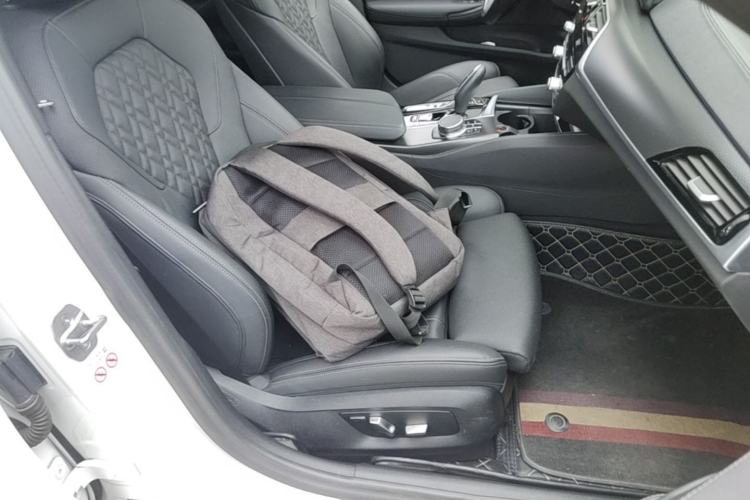 Used BMW 5 Series 2022 Second Facelift 525i M Sport Package Right Front Seat