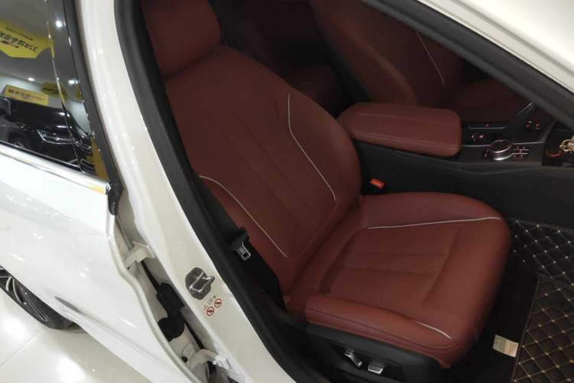 Used BMW 5 Series 2022 Second Facelift 530Li Leading Edition M Sport Package Right Front Seat