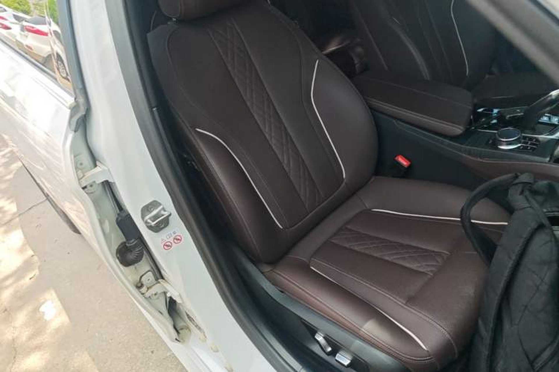 Used BMW 5 Series 2022 Second Facelift 530Li Leading Edition M Sport Package Right Front Seat