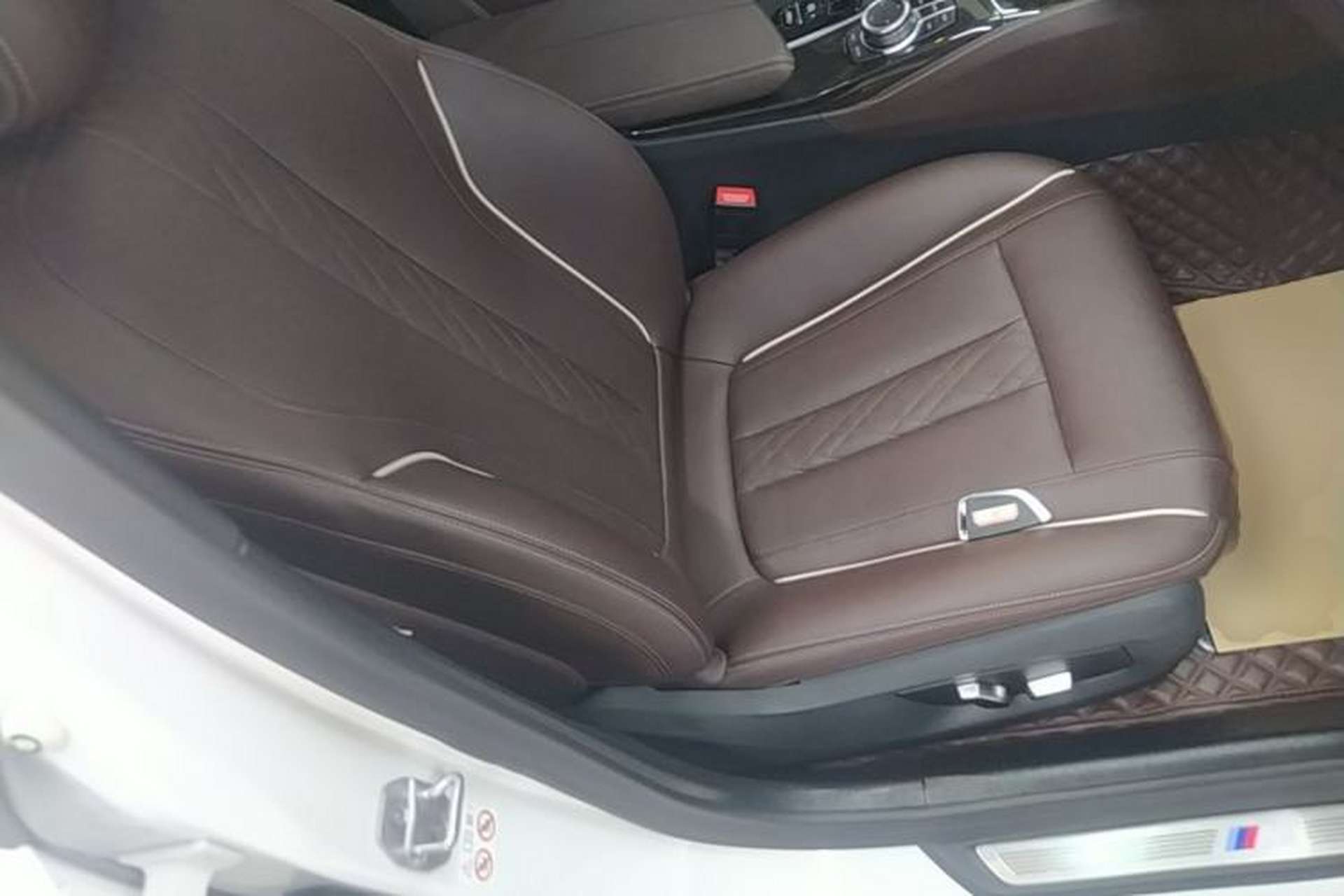 Used BMW 5 Series 2022 Restyled 525Li M Sport Package Right Front Seat