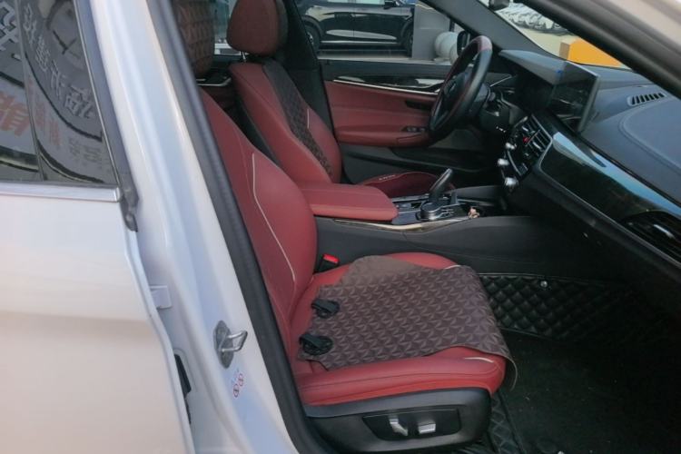 Used BMW 5 Series 2022 Second Facelift 525Li M Sport Package Right Front Seat