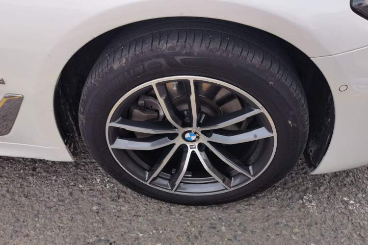 Used BMW 5 Series 2022 Restyled 525Li M Sport Package Right Front Wheel Hub