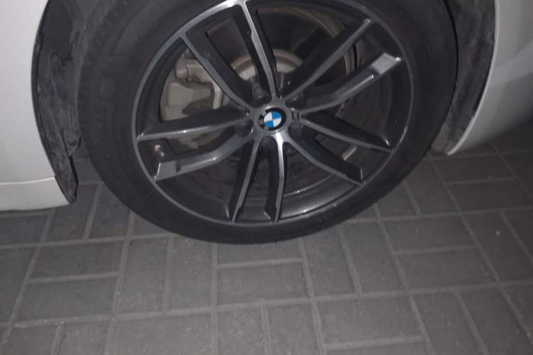 Used BMW 5 Series 2022 Restyled 525Li M Sport Package Right Front Wheel Hub