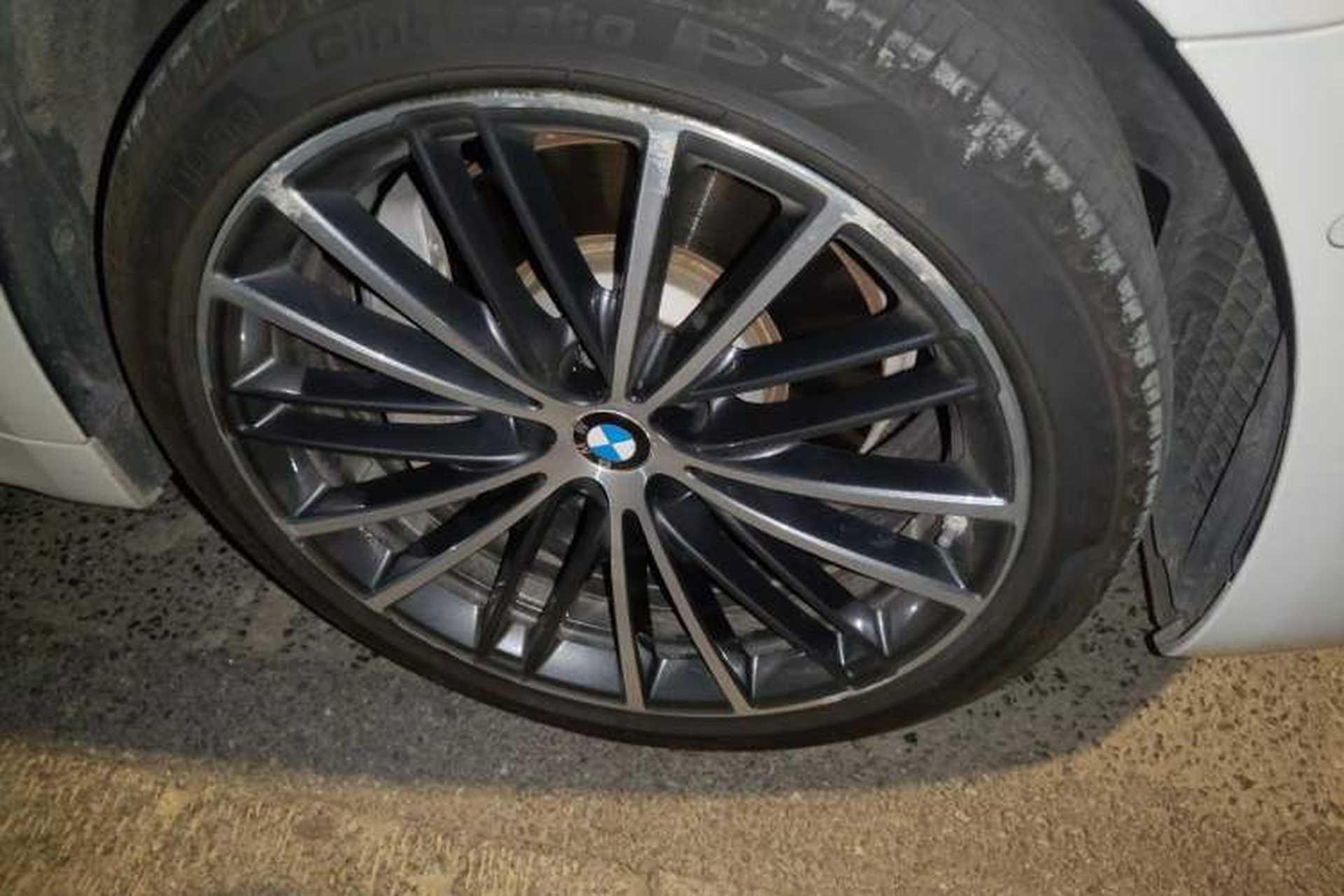 Used BMW 5 Series 2022 Restyled 530Li Leading Edition M Sport Package Right Front Wheel Hub
