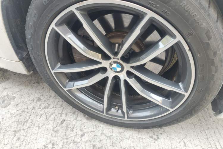 Used BMW 5 Series 2022 Restyled 525Li M Sport Package Right Front Wheel Hub